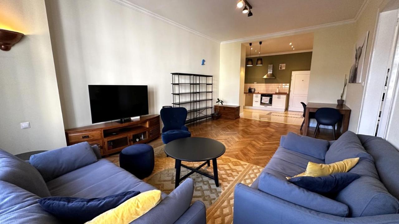 Gorkeho Apartment In City Centre Pressburg Exterior foto