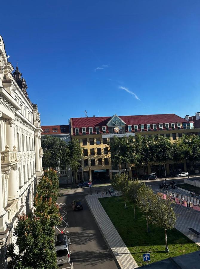 Gorkeho Apartment In City Centre Pressburg Exterior foto